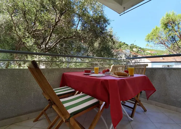 Vukosav Family Apartments And Rooms