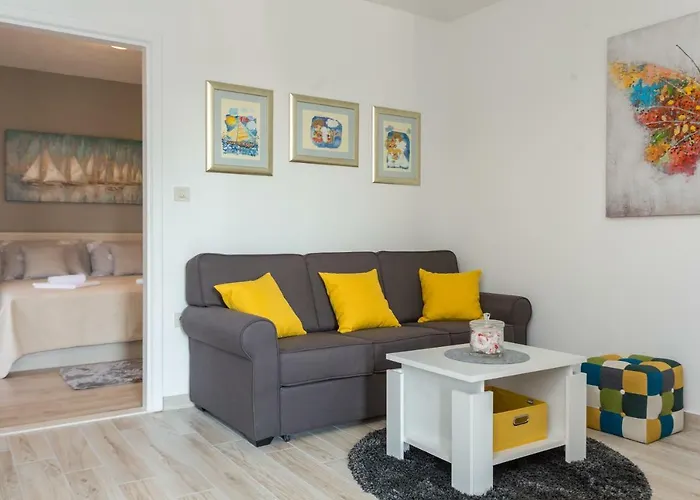 Apartments Maximus